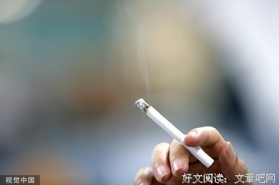 前妻窗台只要放上红玫瑰，老公就要出门抽烟！