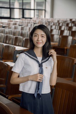 相见即触碰，怀念即美好