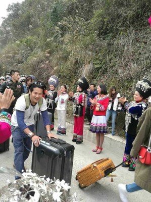 不平凡的她们，用笑容照亮黑夜。今晚19:50，贵州卫视《我们的战疫