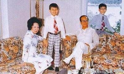 吃了李嘉诚和庄月明的瓜，吧唧吧唧香丨4月书单