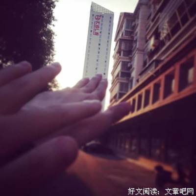 “两个人的恋爱，四个人的狂欢”：异地恋是几个人的事？