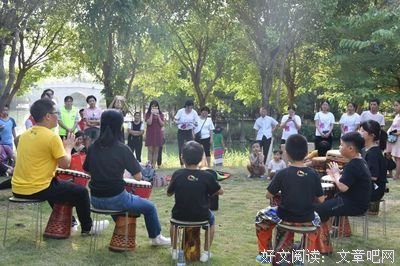 吾开笑却比开笑爱，汝爱否？句子
