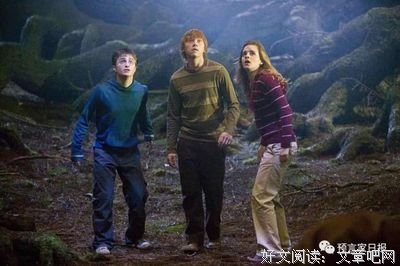 以《三国演义》的形式写一写霍格沃茨（2）