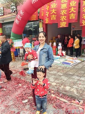 年近50的妈身体不好，我爸还总逼她生二胎，我该怎么办？
