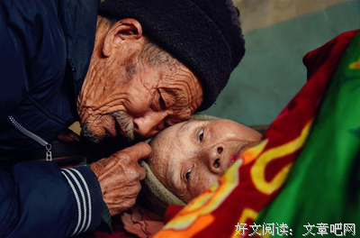 七旬老人照顾患病妻子38年：一生很短，相遇了就是一辈子！