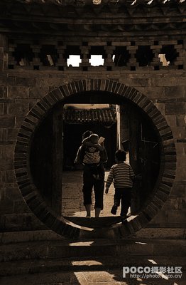 渐行渐老的路上，与阳光为伴