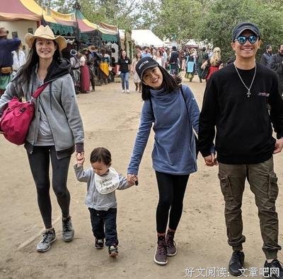 初一女生30万字小说被父亲当面撕毁，原生家庭给童年的阴影影响有