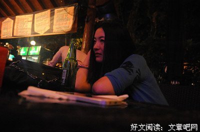 那个男人半夜死在我家，婆家人嫌我丢人，逼我离婚