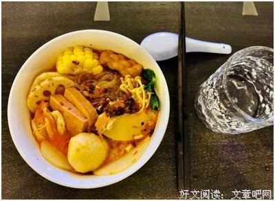 何炅言论两登热搜 