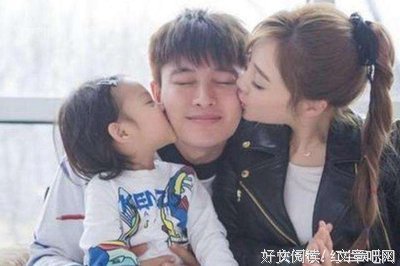 李小璐贾乃亮离婚后首同框：别骂了，他们一直是很体面的前夫前妻