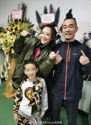 陈小春应采儿官宣二胎：两个暴脾气，到底是谁“驯服”了谁？