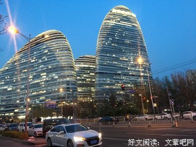 下了一天的雨，收拾了一下午书房 