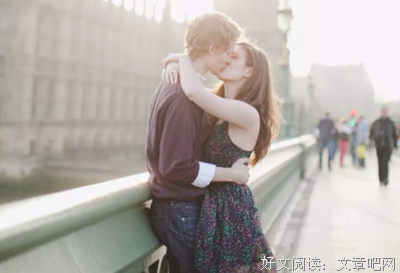 微信新功能：你喜欢的人，拍了你一下。