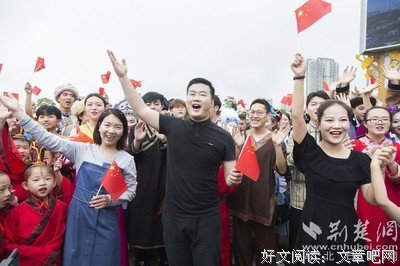 ​纵使无人相知，也要迎风而歌