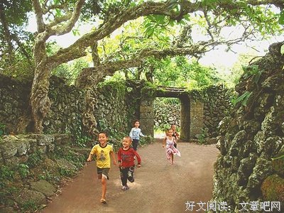 55岁老头囚禁女大学生17年，被贩卖的人生到低有多可怕！