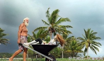 15岁，她被网暴成狗，学校劝退，公司破产，31岁归来成为最闪亮的