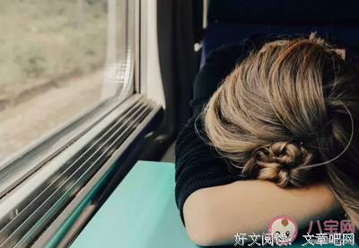 利开发有一个人句子