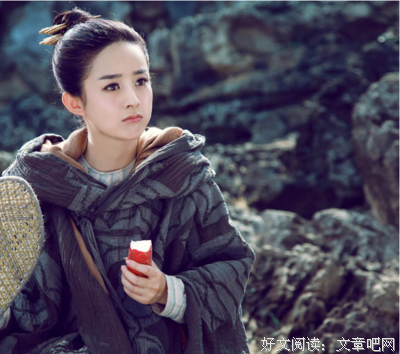 赵丽颖产后1年偷拍照被曝光，网友惊叹：生完孩子，你怎么变成这样
