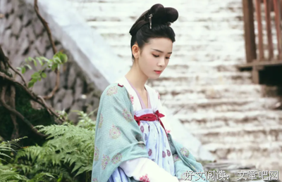 “我亲眼看着他俩相爱，5年了，突然想告诉男主真相。”