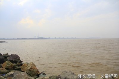在离故乡最近的地方，等你