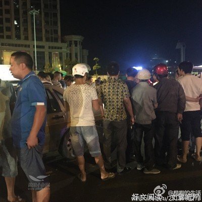 纵然生活一地鸡毛，也还是要感谢生命中有光 | 王文雅 · 郑在读诗
