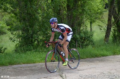骑电动车环华旅行第一人，261天30000公里，曾横穿1500公里未通电