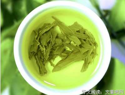 绿茶婊，还需要「男绿茶」来治。