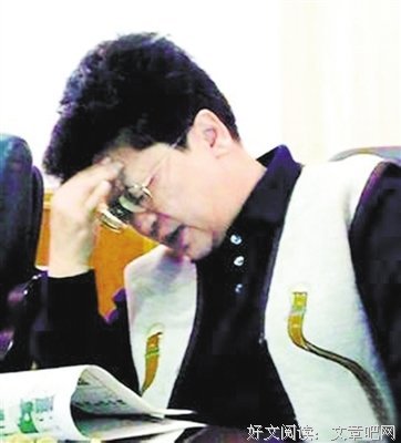 死也要死在美囯的她，回囯了！国人愤怒！