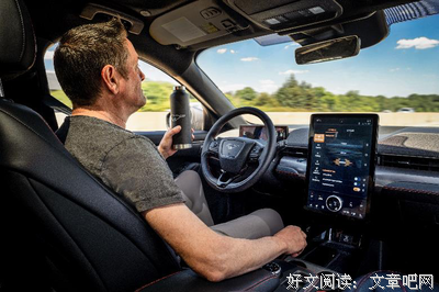 分手后，3招刺激前任，就算你不主动，他也急着倒贴你！