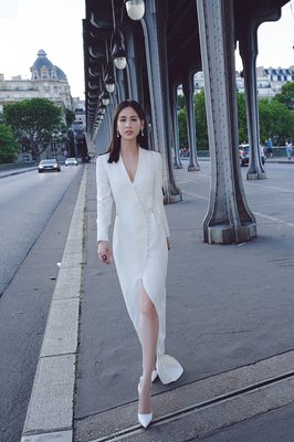 黄圣依：“我不敢哭，怕被说假。”