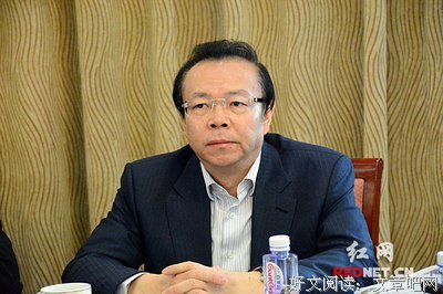 赖小民百奶共治，李国庆一妻难控：权贵难以抵达的光亮地带