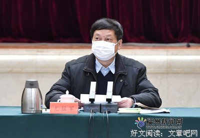 家里遇到困难领导主动给我转钱，事后他经常约我