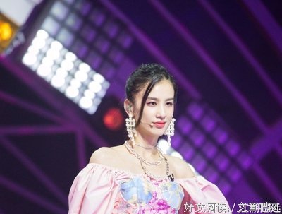 黄圣依富婆真面目当众被扒，她就活该被骂？