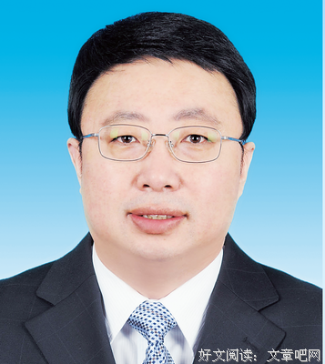 李佳薇兼职卖房子令人唏嘘：当初的铁肺女王，为何“沦落”到如此