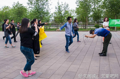 这个被笑“舔狗”的男人，早该上热搜了！