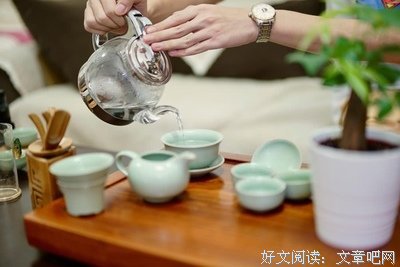 一身诗意千寻瀑。