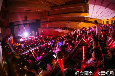 《瞬间定格有你的光年 琚》的句子