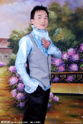 男人真正放不下一个女人，都有这3种表现，装不出来
