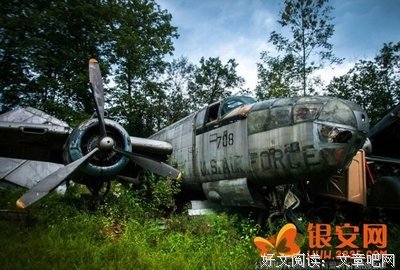 11万吨核航母“报废”，战机无法起飞，上百亿美元打水漂