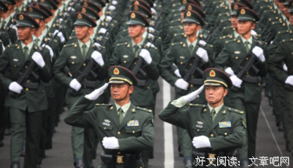 《飘舞的军旗下》经典观后感1000字
