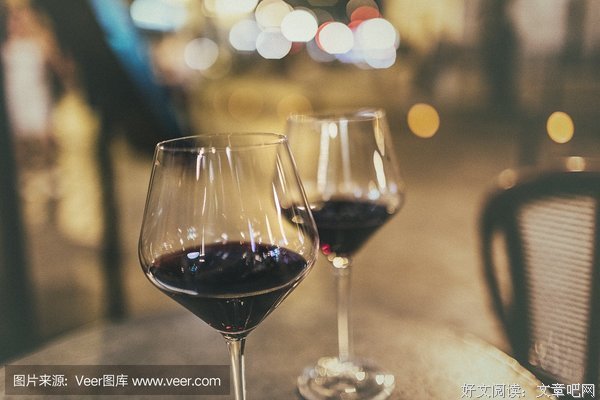 描写灯红酒绿的语句摘抄