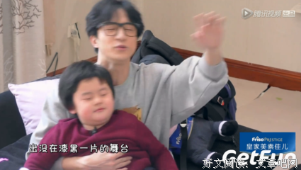 “女朋友是丑八怪，同居后，我乐坏了！”