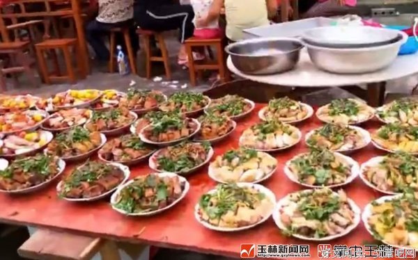 这个视频火了，发你也看看！