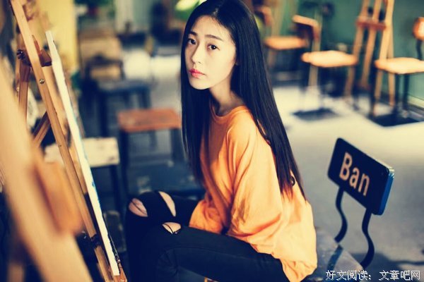 网红辣目洋子：抢胡杏儿风头，被赞“未来影后”，一手烂牌打出王