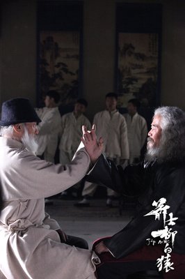 回忆落空了残年。的优美句子