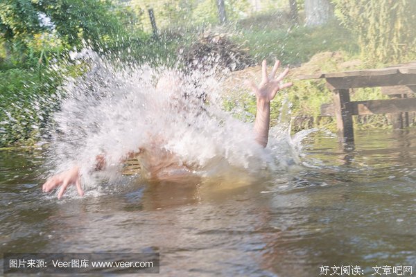 《夏日的镜子》影评精选