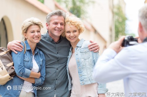 男人在这4个时候联系你，表明你在他心里很重要