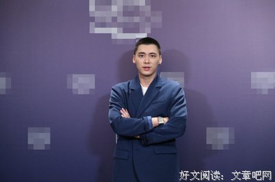 寸头小哥生病做检查，这身材腹肌太让人羡慕了