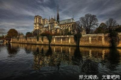 关于巴黎下起了雨的优美句子