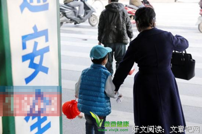 《微微杂杂小哲于时》的句子